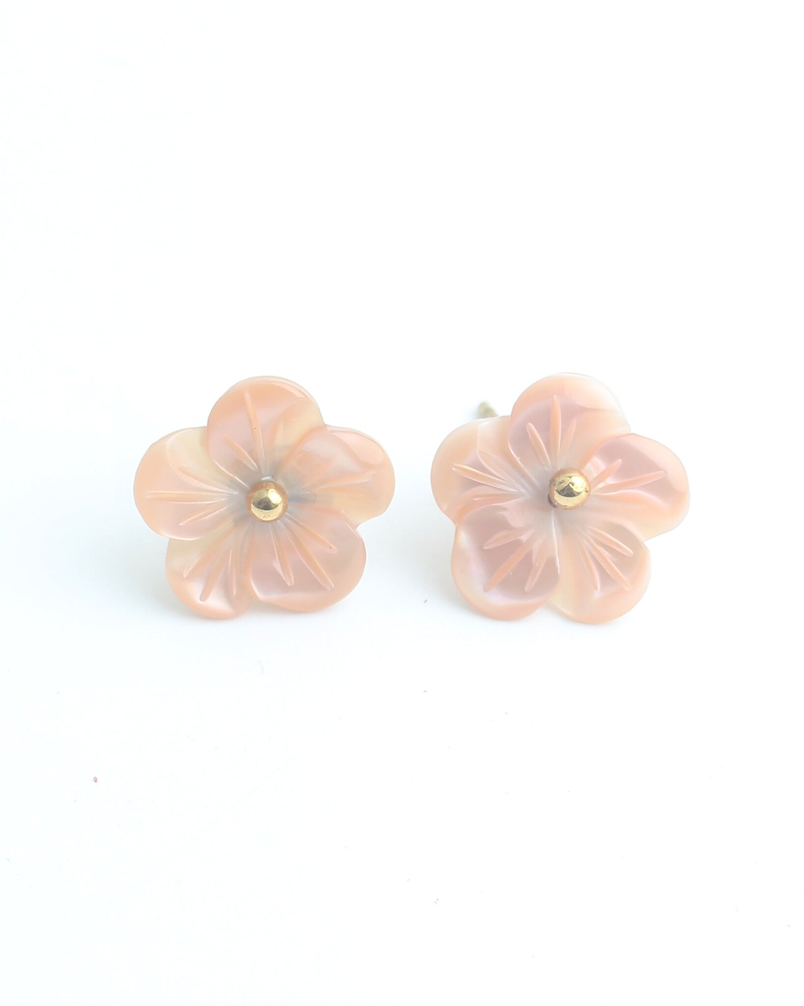 Shell Flower Stud - Stainless Steel