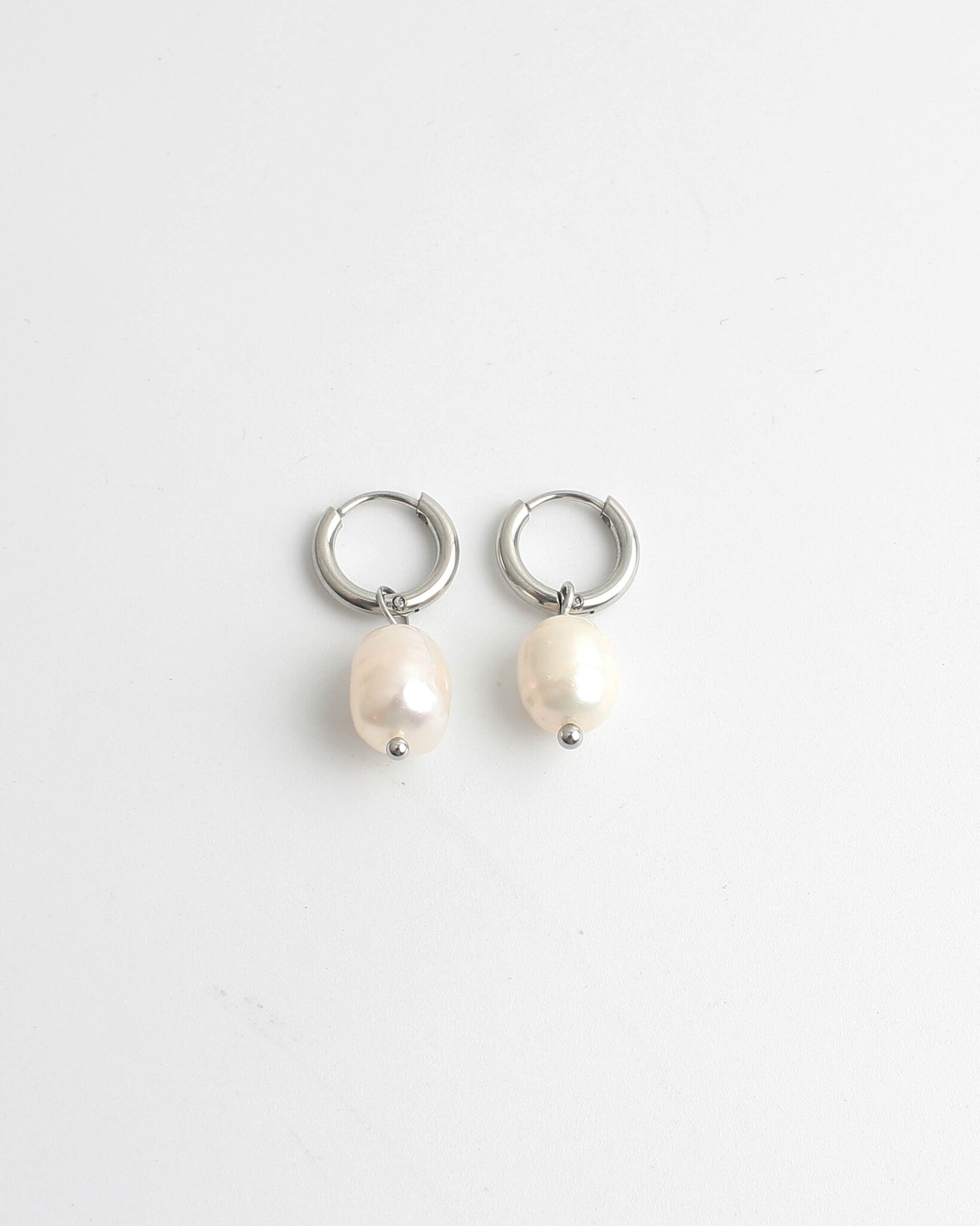 Classic Freshwater Pearl - Earrings - Stainless Steel