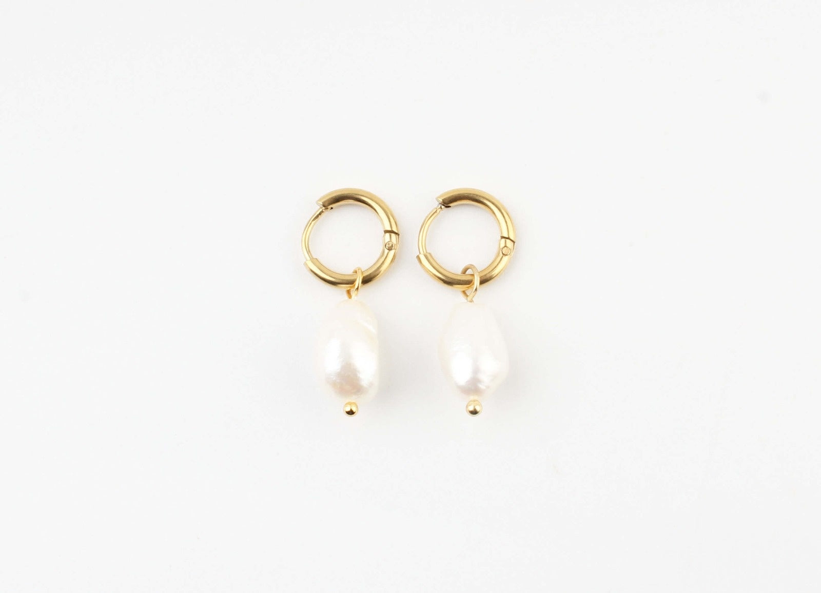 Classic Freshwater Pearl - Earrings - Stainless Steel